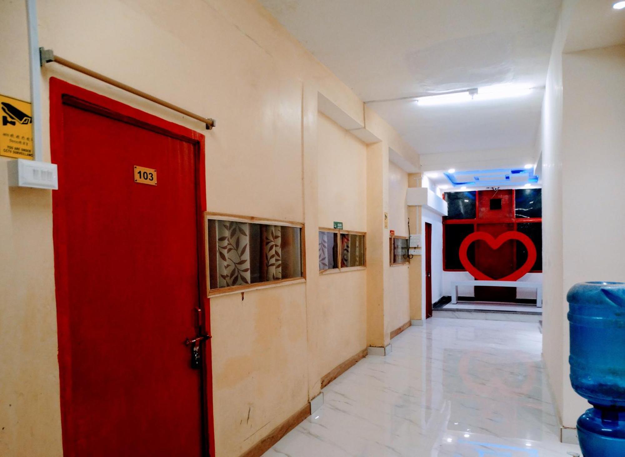 Shree Ram Sia Hotel An Unit Of Shree Ram Sia Trading And Residency Gaya Exterior foto